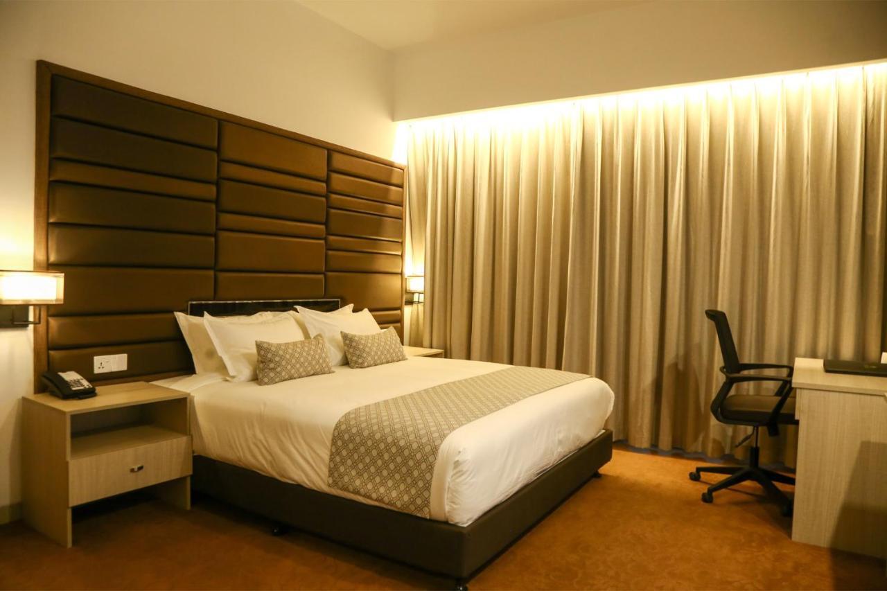 Best Western Sks Chattogram Csittagong Kültér fotó